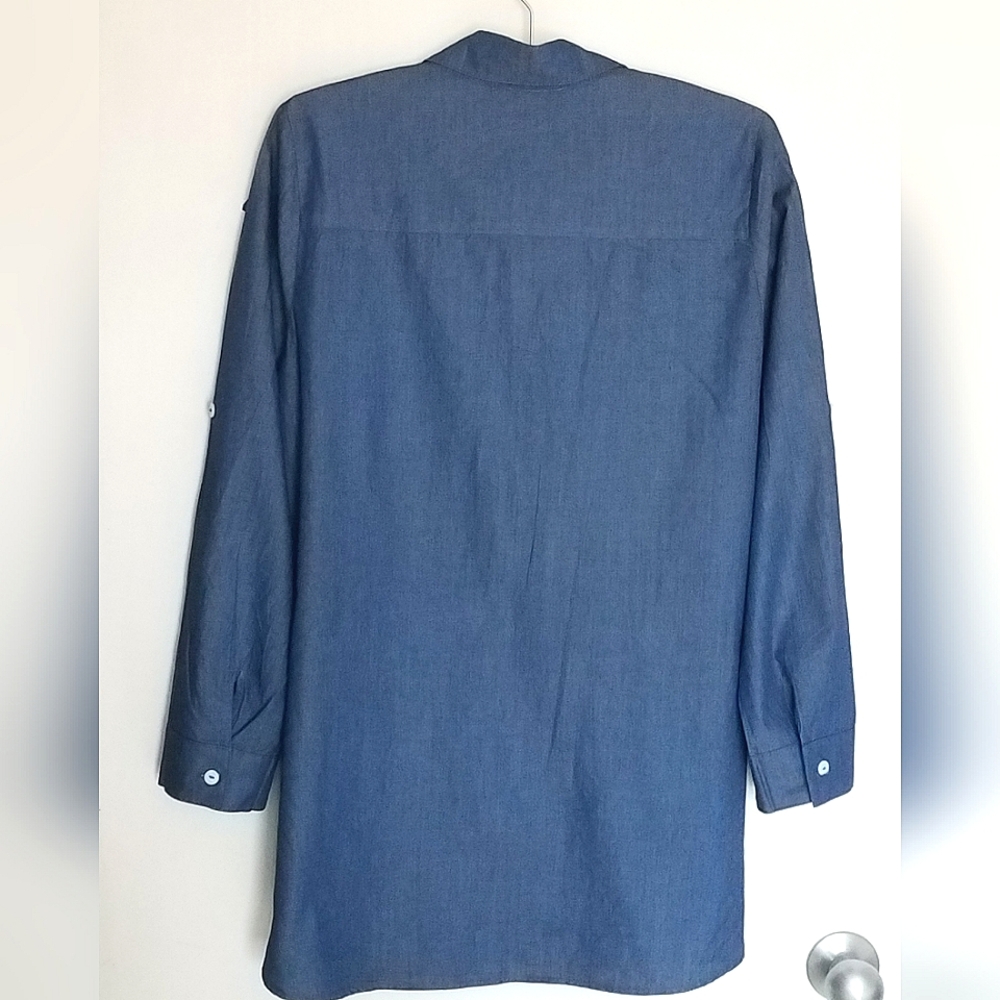 Tommy Bahama Everyday Resort Button-down Top - Picture 6 of 8